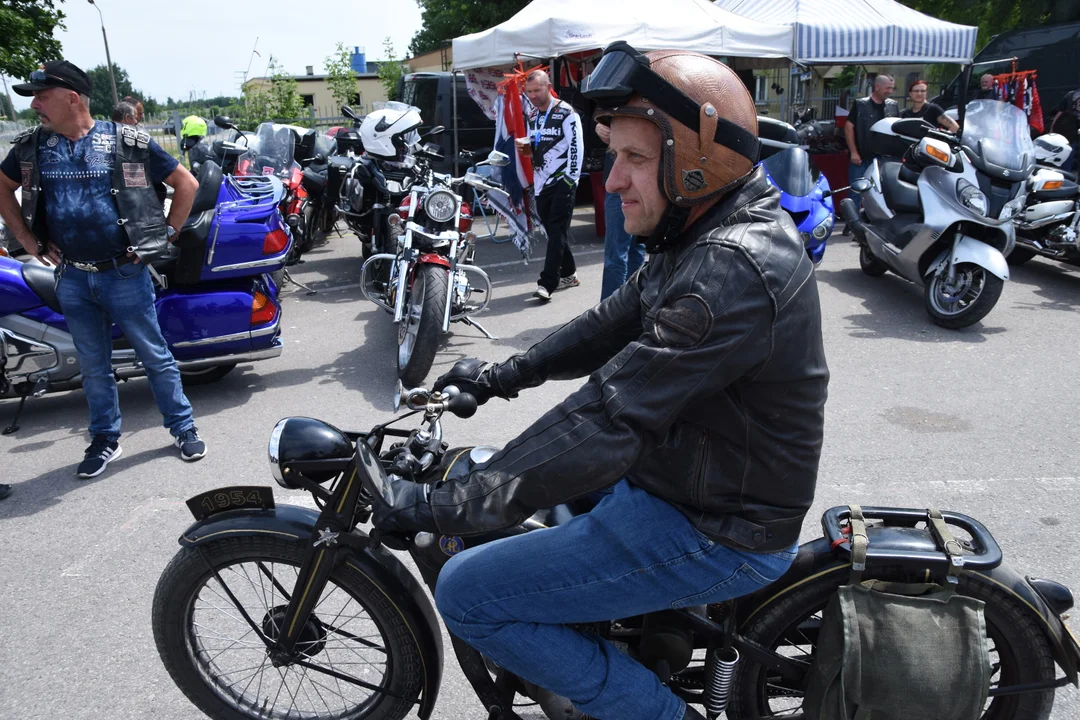 Motocykliści opanowali Łuków. Część I