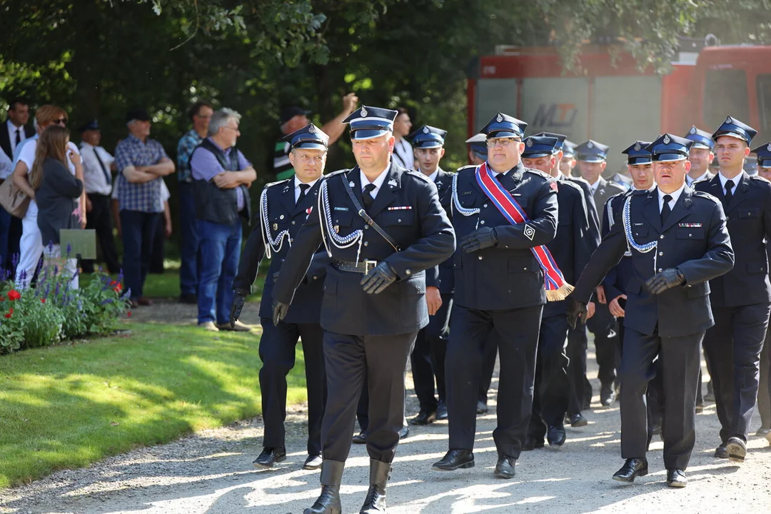 100 lat OSP w Kozłówce. Sztandar na jubileusz (zdjęcia) - Zdjęcie główne