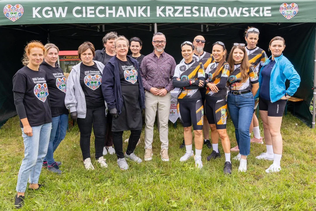 Mieszkańcy powiatu łęczyńskiego wzięli udział w Pierwszym Rodzinnym Rajdzie - Zdjęcie główne