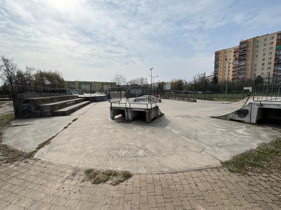 Skate Park na osiedlu Błonie doczeka się remontu? Pierwszy krok już zrobiony [ZDJĘCIA] - Zdjęcie główne