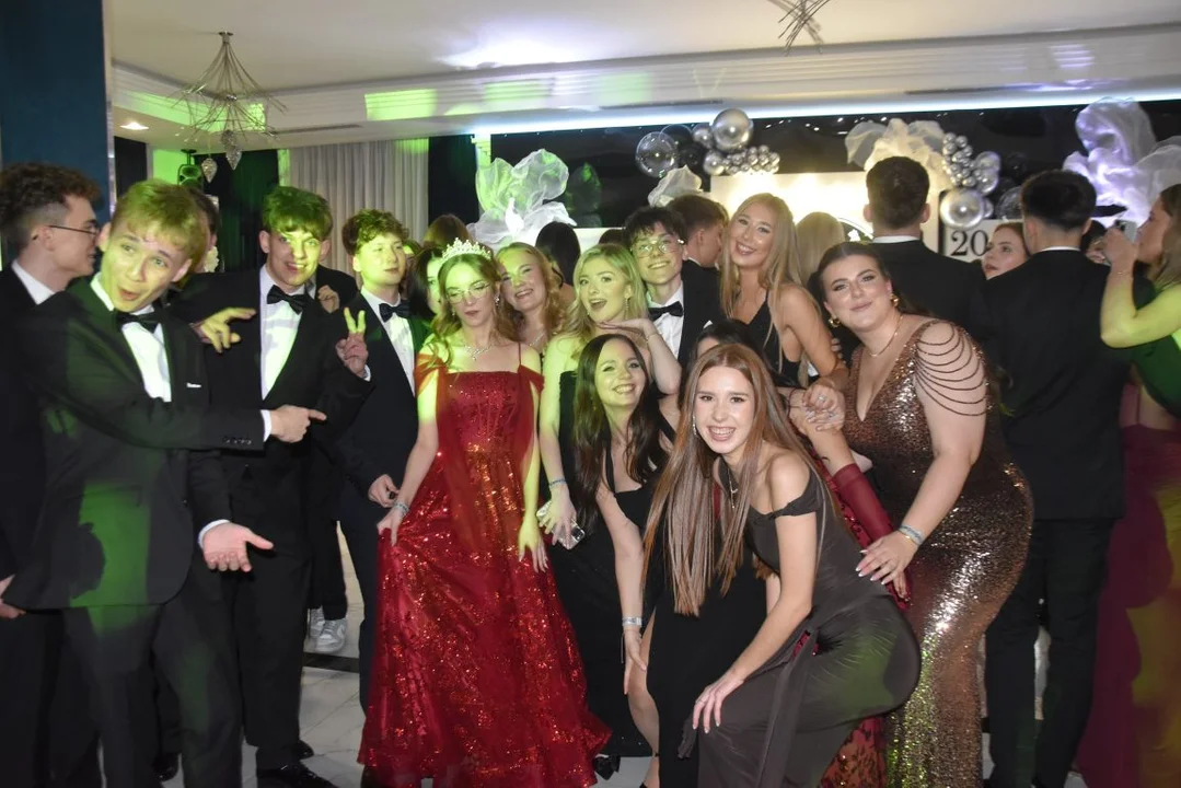 Studniówka Kościuszki: Ogarniali parkiet jak zawodowcy! (zdjęcia)) - Zdjęcie główne