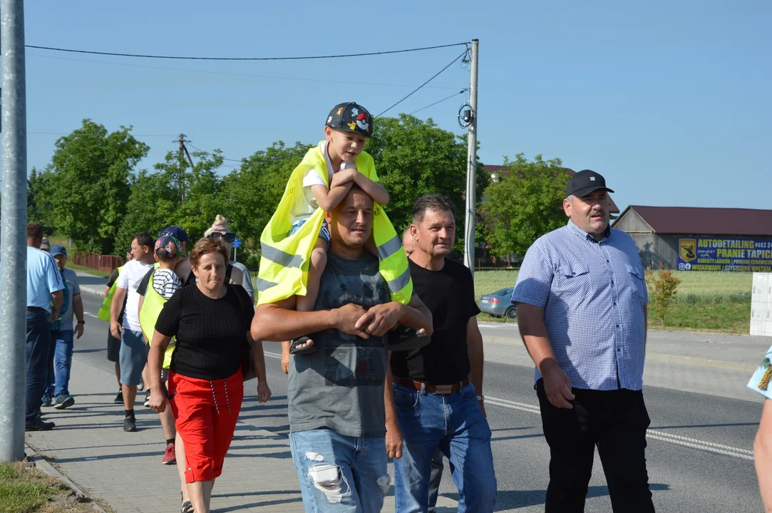 Poniedziałkowa akcja protestacyjna producentów malin w Opolu Lubelskim