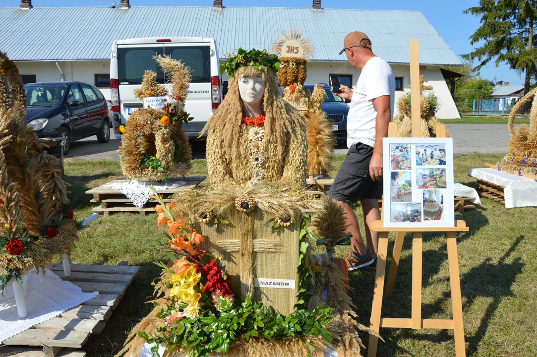 W niedzielę w Józefowie nad Wisłą odbyły się Dożynki Gminne