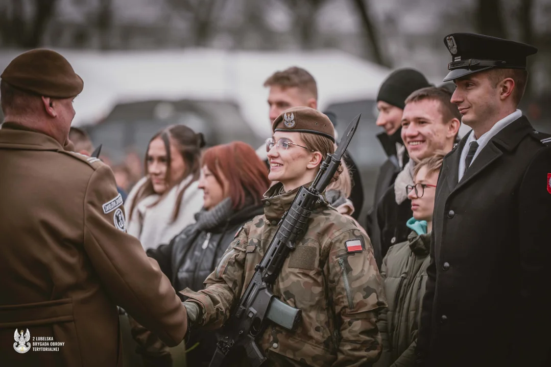Nowi terytorialsi w lubelskiej brygadzie. Blisko 70 osób złożyło przysięgę wojskową