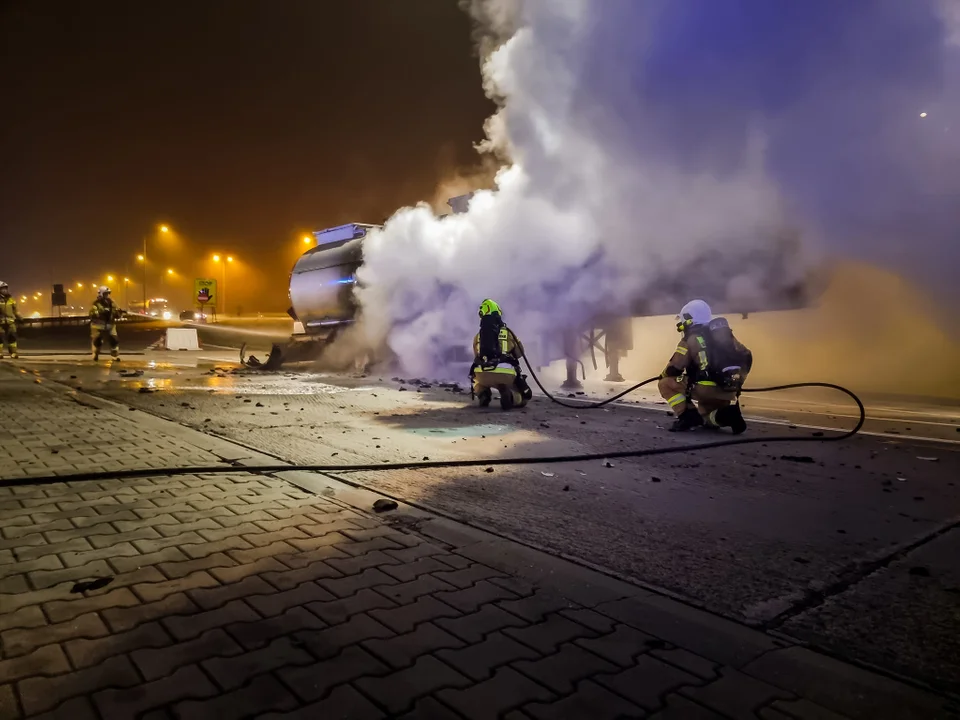 Pożar na MOP-ie Markuszów (zdjęcia) - Zdjęcie główne