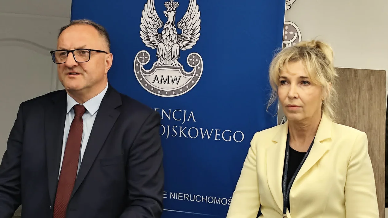 Lublin: Powojskowy sprzęt "pod młotek". AMW szykuje ogromny przetarg, do kupienia m.in. łódź. Zyski pójdą na armię