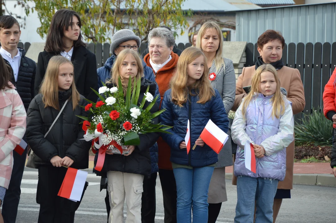 Chodel: Uczcili 104. rocznicę odzyskania niepodległości pod biało-czerwoną (ZDJĘCIA) - Zdjęcie główne