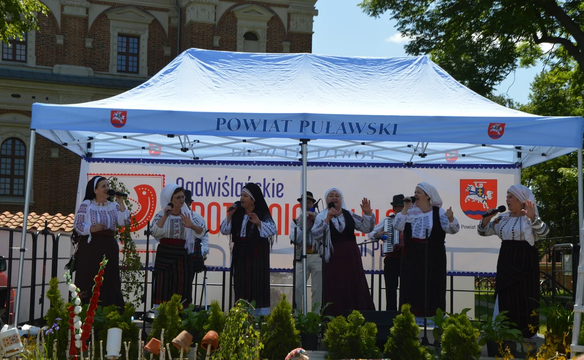 I Nadwiślańskie Spotkania z Folklorem Ziemi Puławskiej w Gołębiu