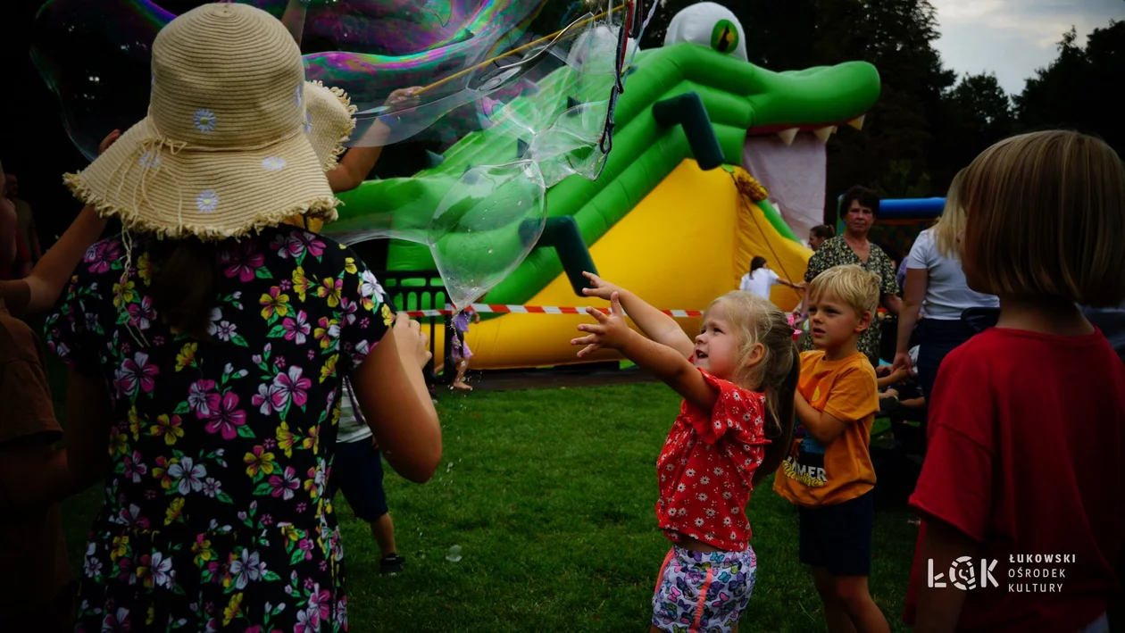 Festiwal Balonów, Baniek Mydlanych i Kolorów w Parku Miejskim w Łukowie