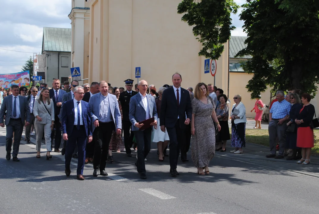 Jarmark Opolski rozpoczął się barwnym korowodem