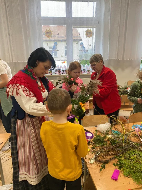 Warsztaty wielkanocne w szkole w Starych Kobiałkach