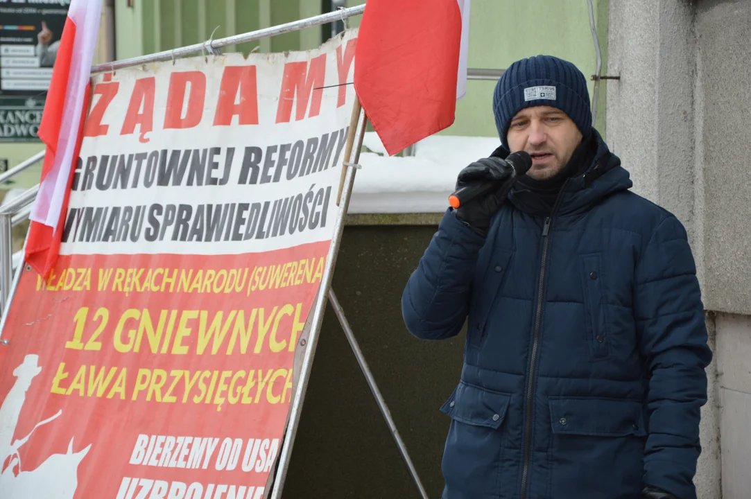 Protest przed Sądem Rejonowym w Opolu Lubelskim