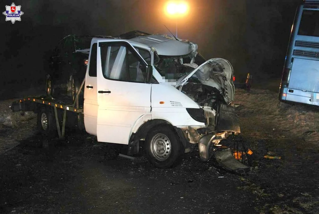 Czołowe zderzenie busa i autokaru na Lubelszczyźnie