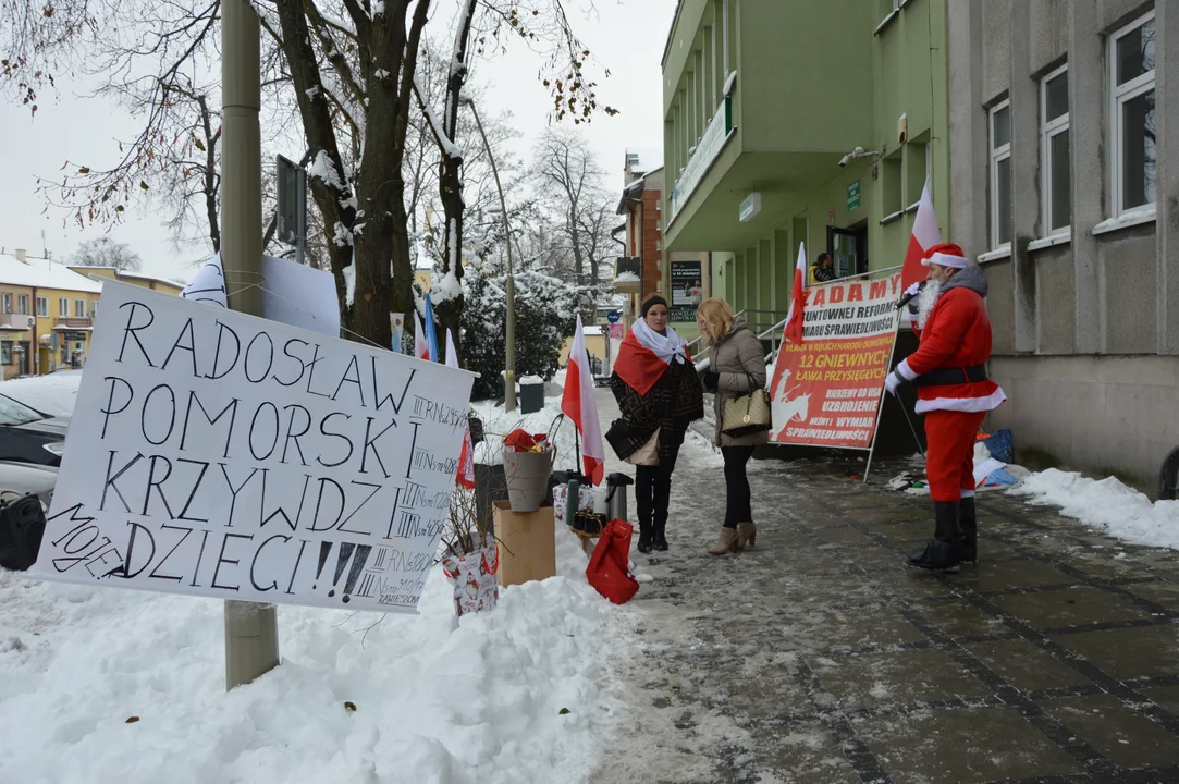 Protest przed Sądem Rejonowym w Opolu Lubelskim