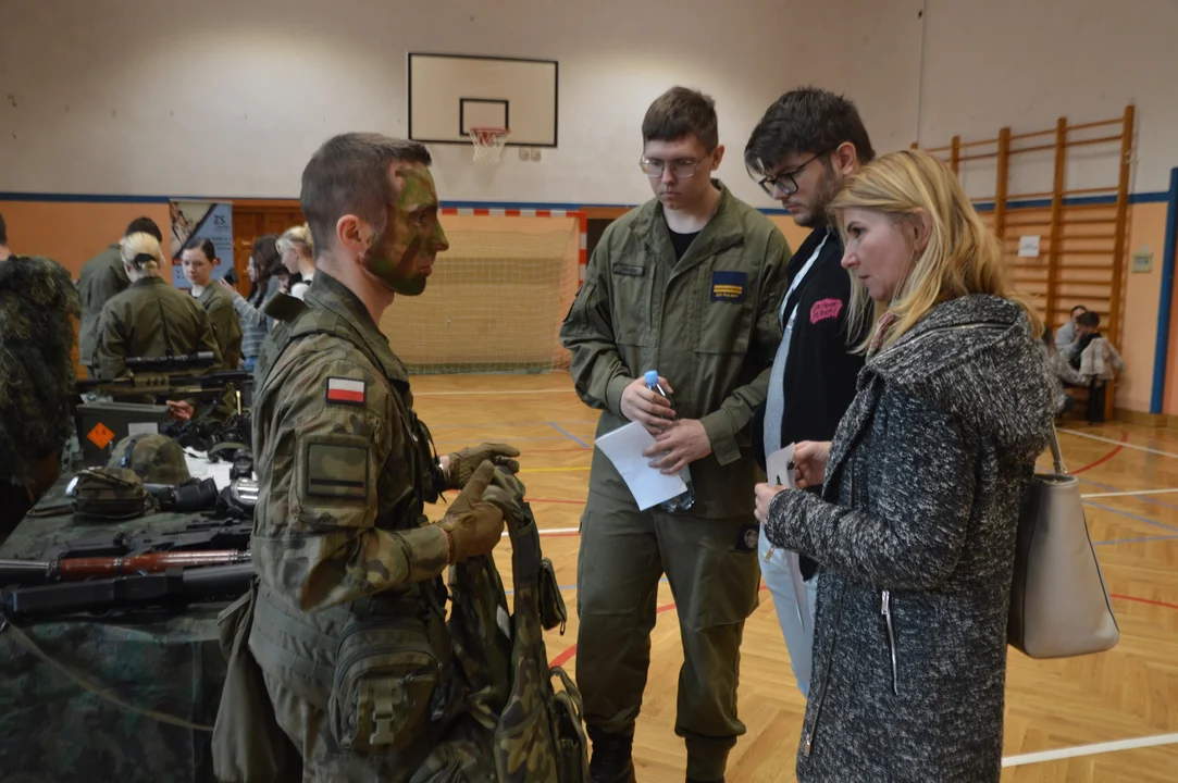 "Sobota z Mundurem" w ZS nr 3 w Puławach