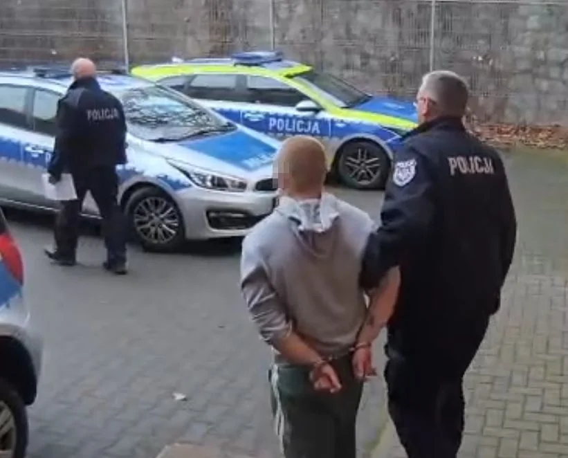 Napad z nożem i kijem bejsbolowym w Puławach