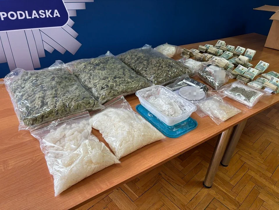 Biała Podlaska: Ponad 7,5 kg narkotyków u 44-latka. Mężczyzna w areszcie
