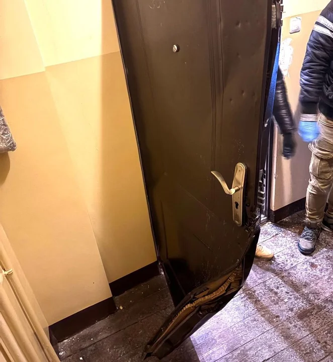 Lublin: Ukradli Porsche warte ok. 100 tys. zł. Zaatakowali policję tasakiem i łomem