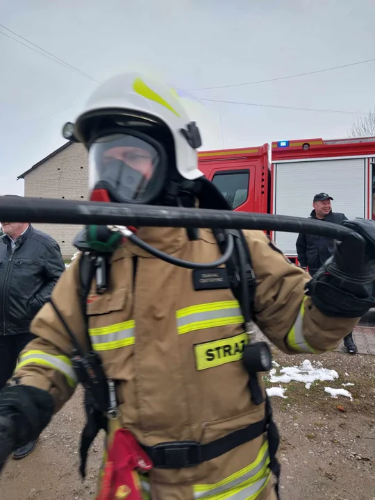 Kompleksowe ćwiczenia OSP z gminy Łuków. Mobilność, gotowość i gaszenie fotowoltaiki - Zdjęcie główne