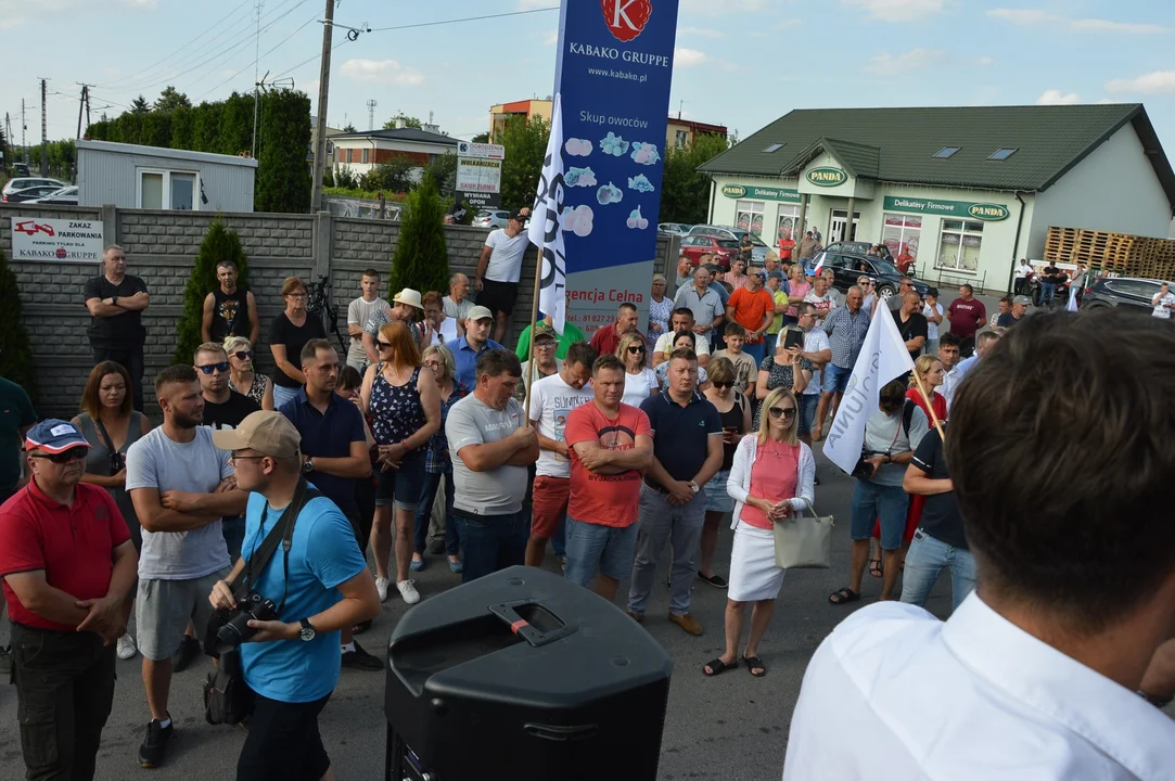 Protest producentów malin w Opolu Lubelskim