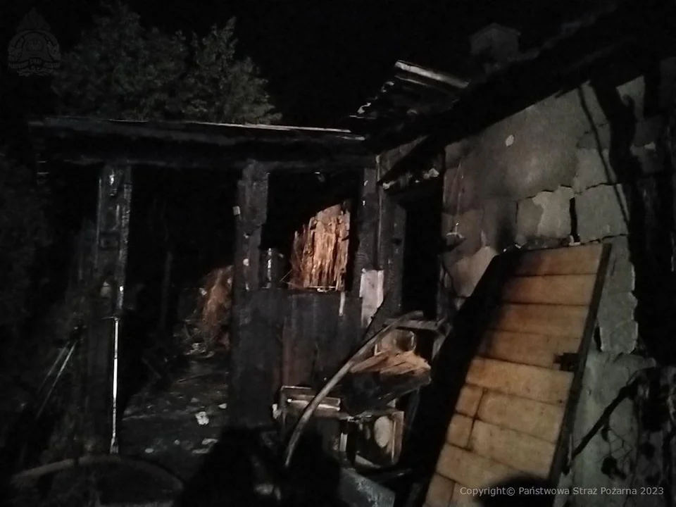 Powiat radzyński: Pracowity dzień strażaków. Dwa pożary budynków i jeden samochodu