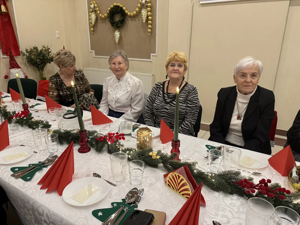 Klub Seniora APIS na uroczystej kolacji