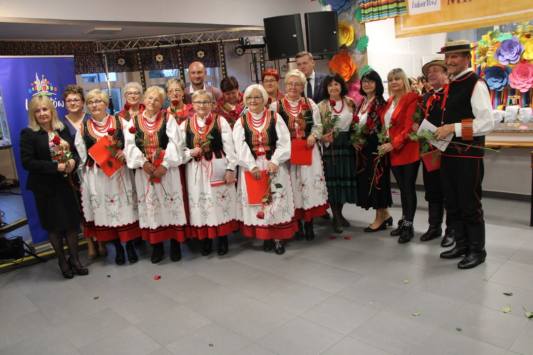 Seniorzy śpiewali i tańczyli. Dzień Seniora w Lubartowie (zdjęcia) - Zdjęcie główne