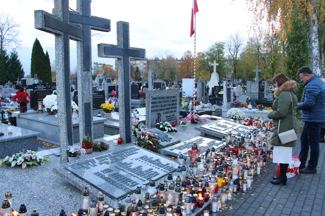 Pomnik „Żołnierzy Armii Krajowej Obwodu Łuków, poległych za wolność Ojczyzny” na cmentarzu św. Rocha
