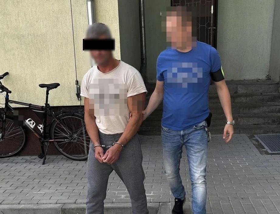 Biała Podlaska: Podejrzany o podpalenie auta w rękach policji. "Oberwały" też dwa inne pojazdy