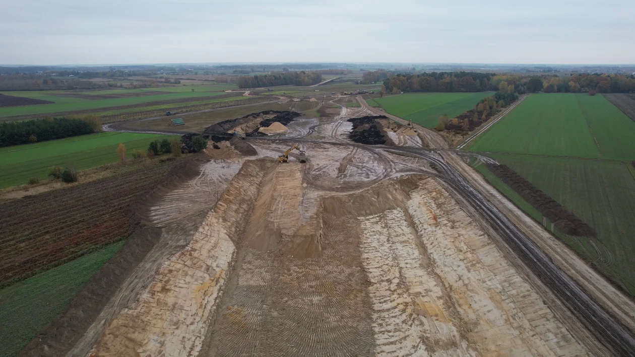 Trwają intensywne prace nad autostradą A2