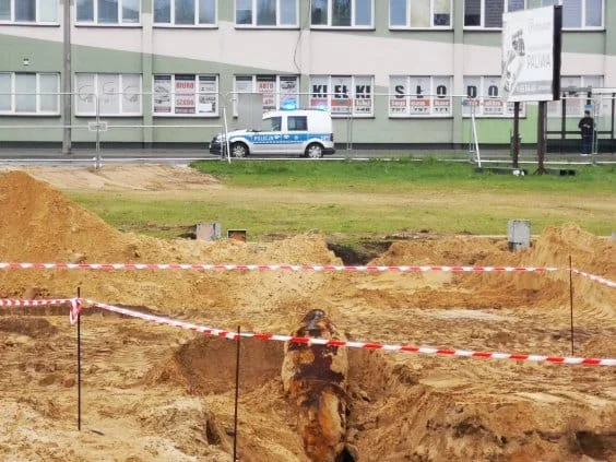 Niewybuch w Białej Podlaskiej. Mamy zdjęcia - Zdjęcie główne