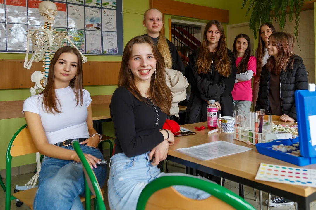 Dzień Otwarty w „Medyku” (zdjęcia) Ósmoklasiści poznali szkołę, kadrę i starszych kolegów - Zdjęcie główne