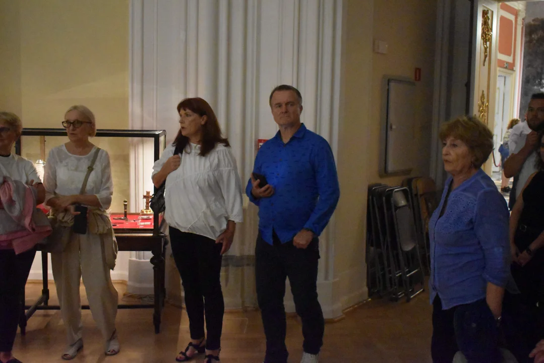 Wernisaż „Między sztuką a sercem – akwarelowa opowieść o Pani na Puławach”