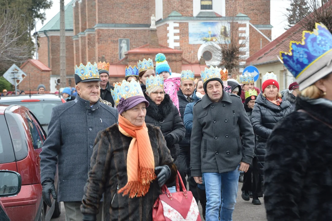 Orszak Trzech Króli przeszedł ulicami Chodla