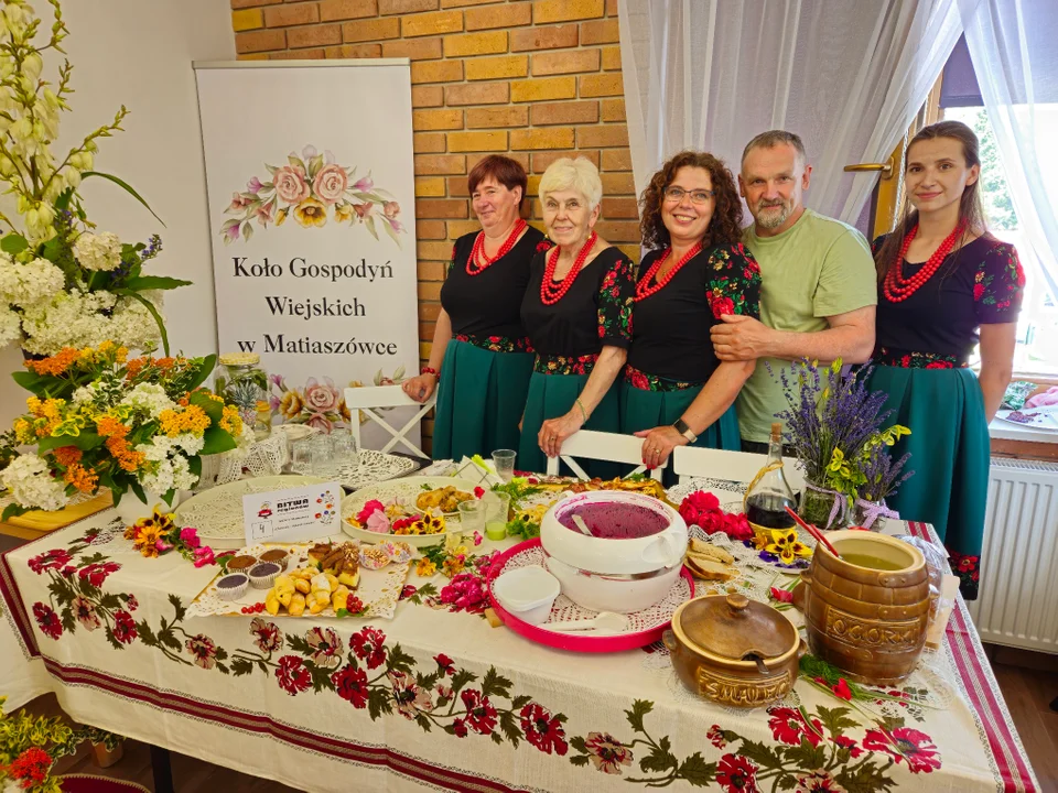 Bitwa Regionów w powiecie bialskim. Najlepsze Koło Gospodyń Wiejskich z Przychód! (ZDJĘCIA) - Zdjęcie główne