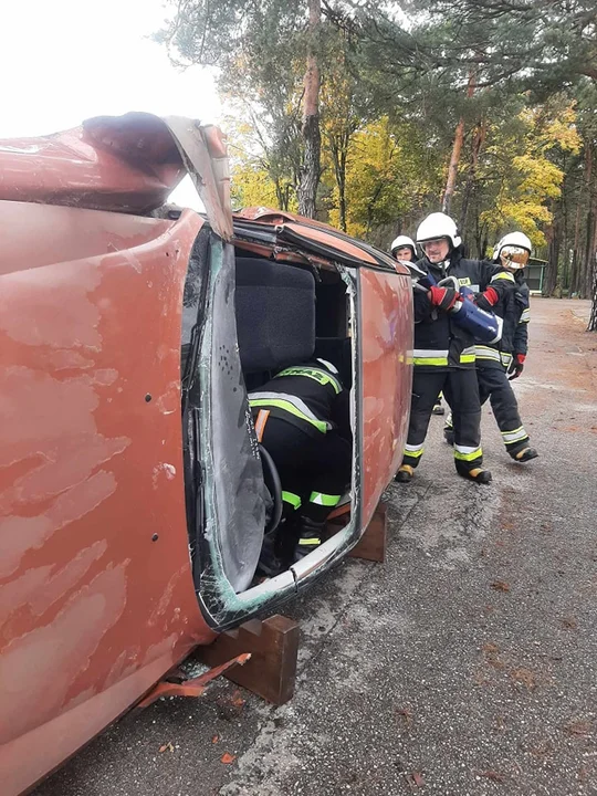 Strażacy z OSP Podosie na ćwiczeniach (ZDJĘCIA) Chcą być super sprawni na akcjach! - Zdjęcie główne