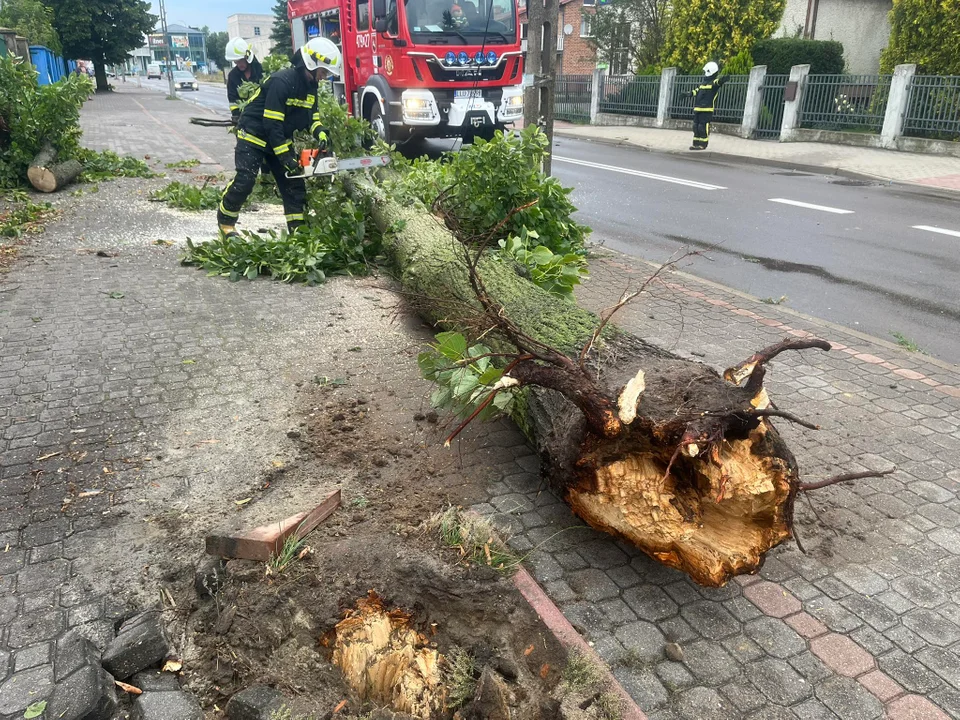 Burza przeszła przez Łuków. Prądu nie ma niemal w całym mieście - Zdjęcie główne