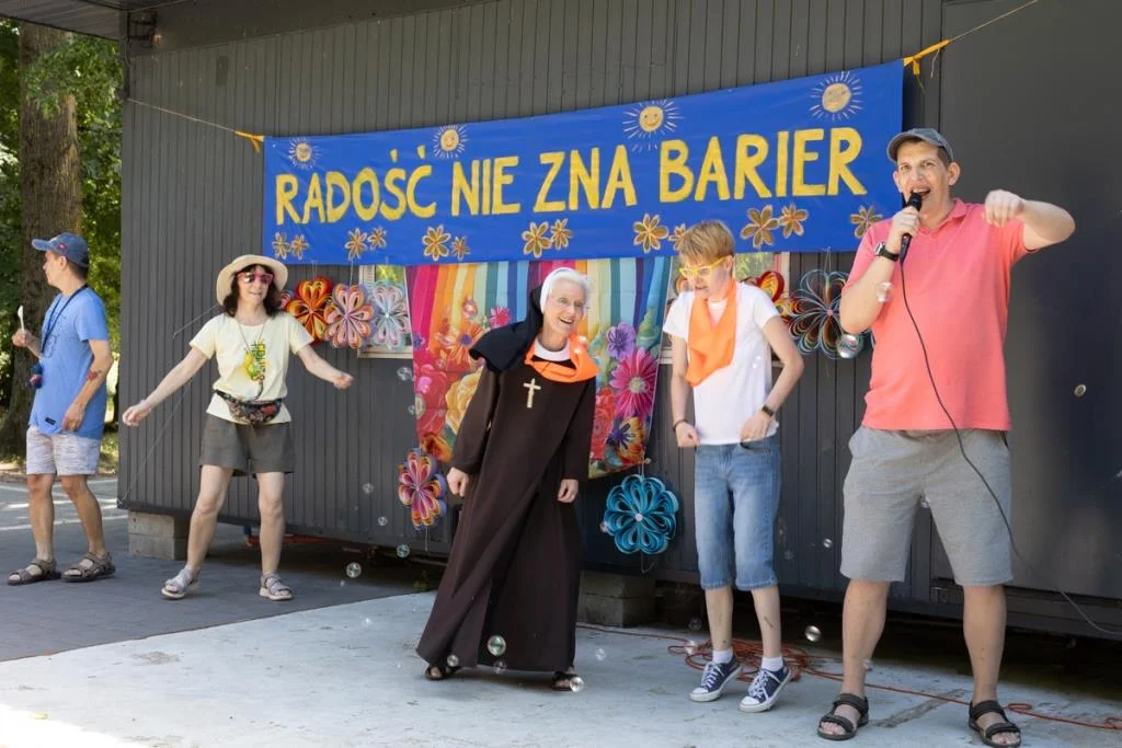 Radość nie zna barier - impreza integracyjna w Ostrowie Lubelskim (zdjęcia) - Zdjęcie główne