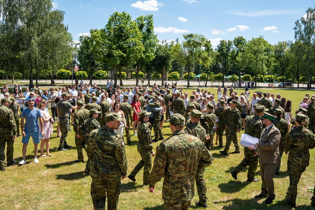 Nowi strażnicy graniczni gotowi do służby. W tym roku limit przyjęć w Nadbużańskim Oddziale SG