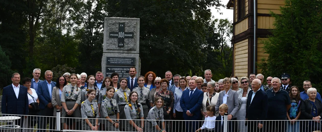 Tak uczczono 81. rocznicę wysadzenia niemieckiego pociągu amunicyjnego w Gołębiu - Zdjęcie główne