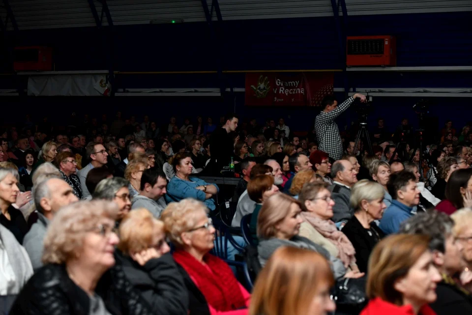 "Koncert kolęd i słodkich serc"