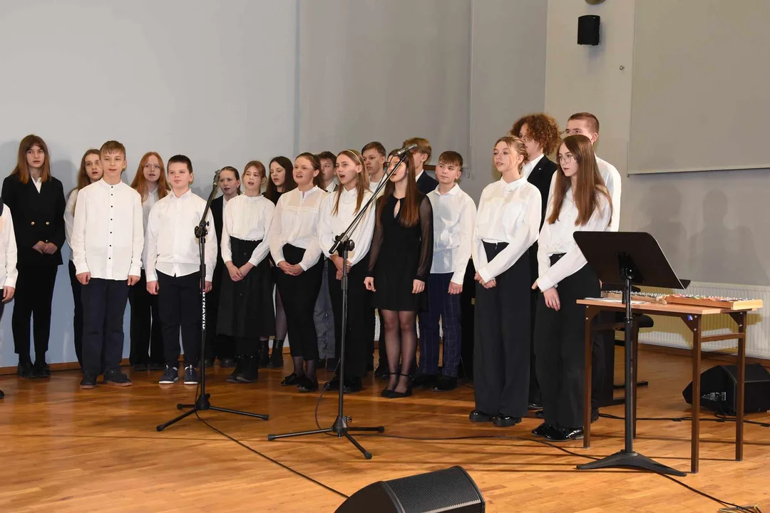 NOWOROCZNY KONCERT UCZNIÓW PAŃSTWOWEJ SZKOŁY MUZYCZNEJ W ŁUKOWIE