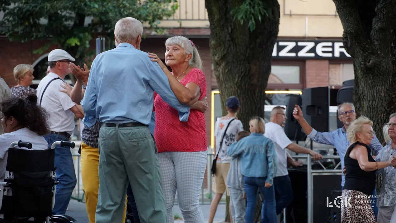 Żarciowozy i potańcówka w Łukowie