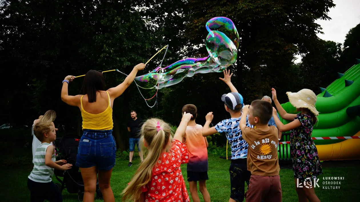 Festiwal Balonów, Baniek Mydlanych i Kolorów w Parku Miejskim w Łukowie