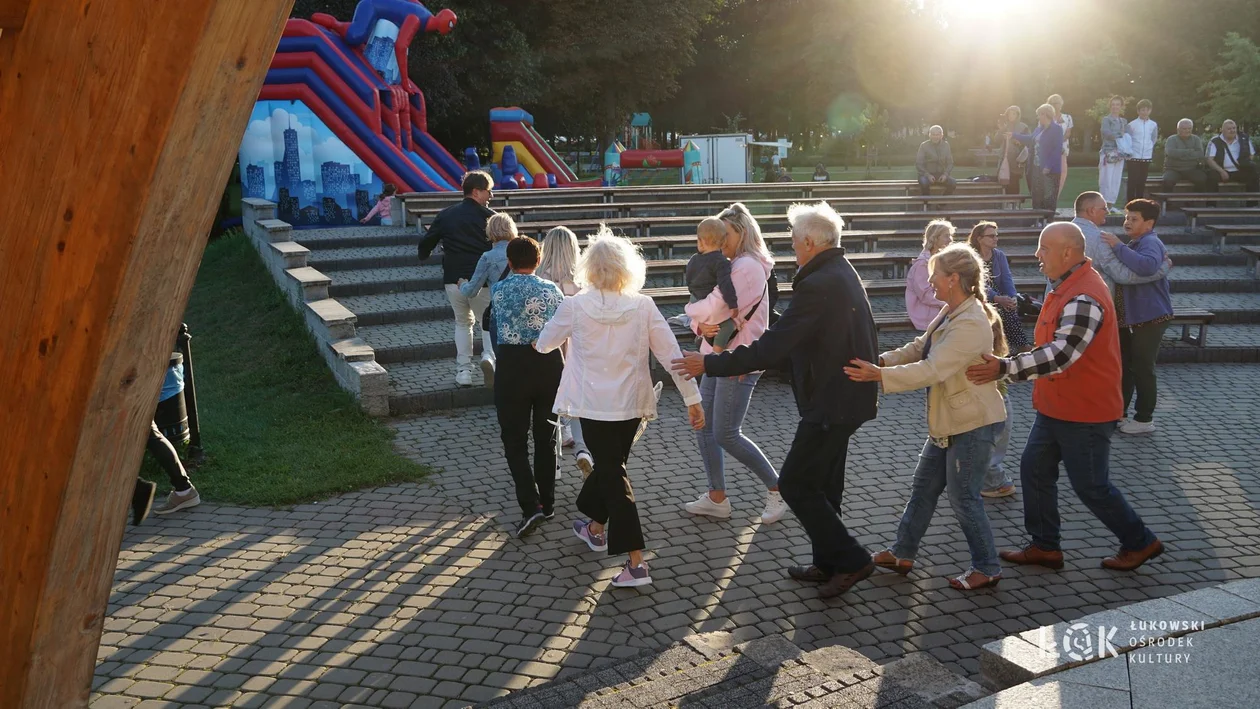 Letnia potańcówka w samym środku Łukowa