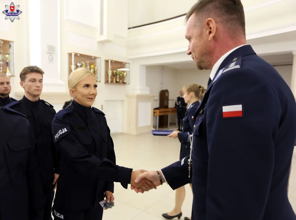 Nowi policjanci w lubelskim garnizonie. Złożyli już ślubowanie