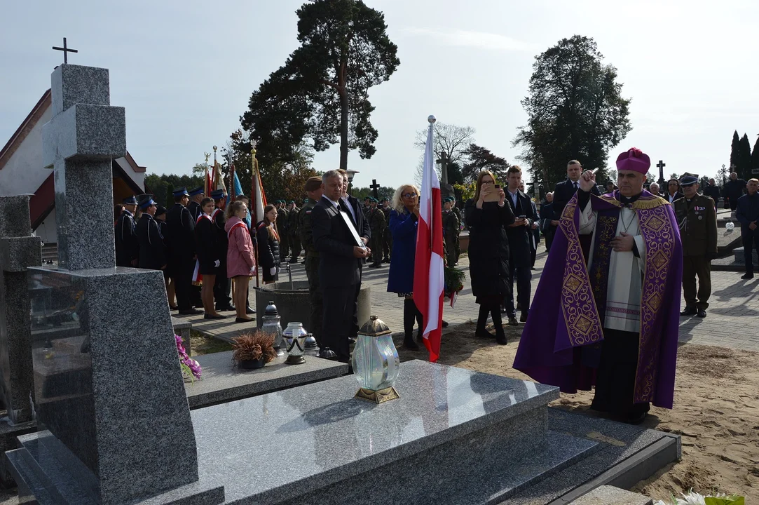 Odsłonięcie nagrobka żołnierza AK Karola Chlebickiego w Chodlu