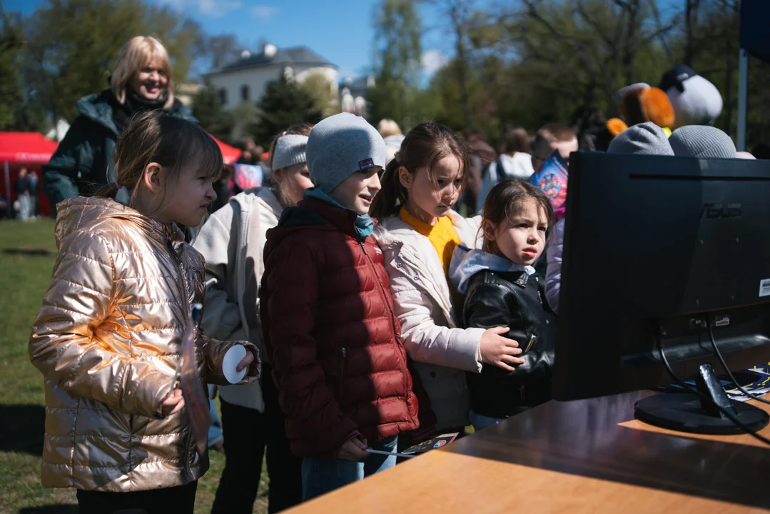 Służby mundurowe na Politechnice Lubelskiej. Pies ratowniczy hitem na Dniu Bezpieczeństwa
