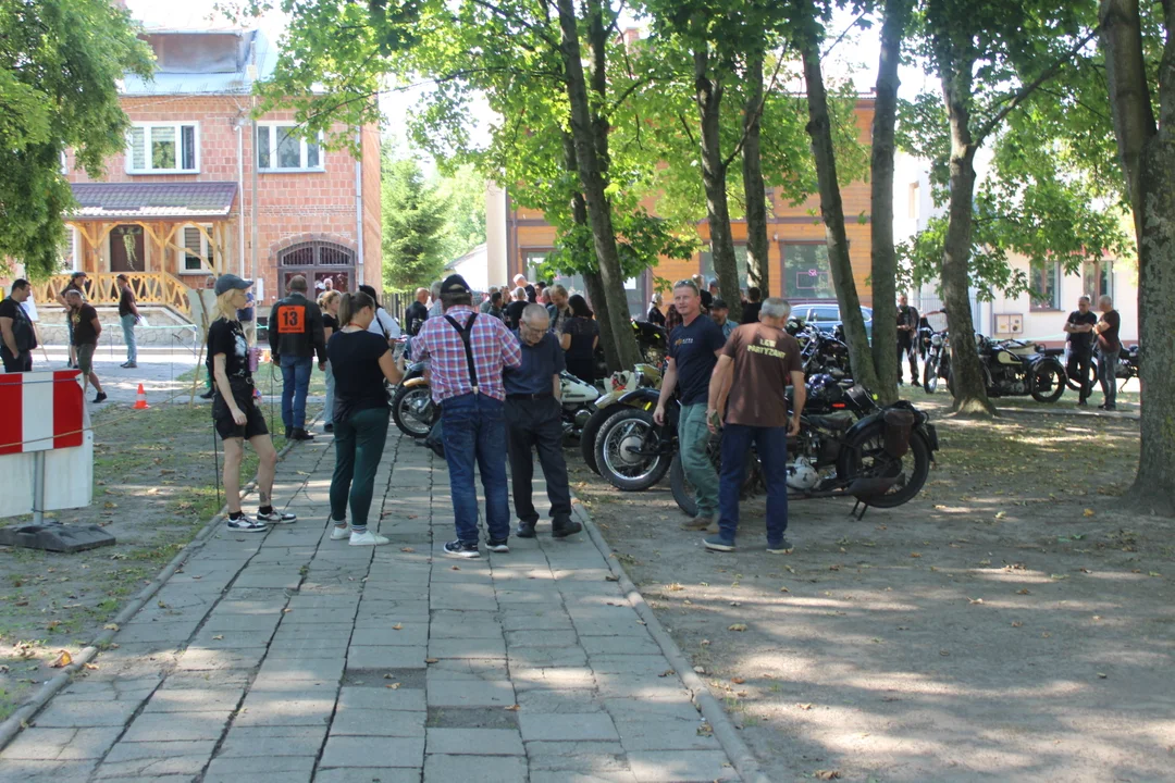 Wąwolnica w rytmie klasycznych silników – Puchar Weteranów Szos znów zachwycił publiczność
