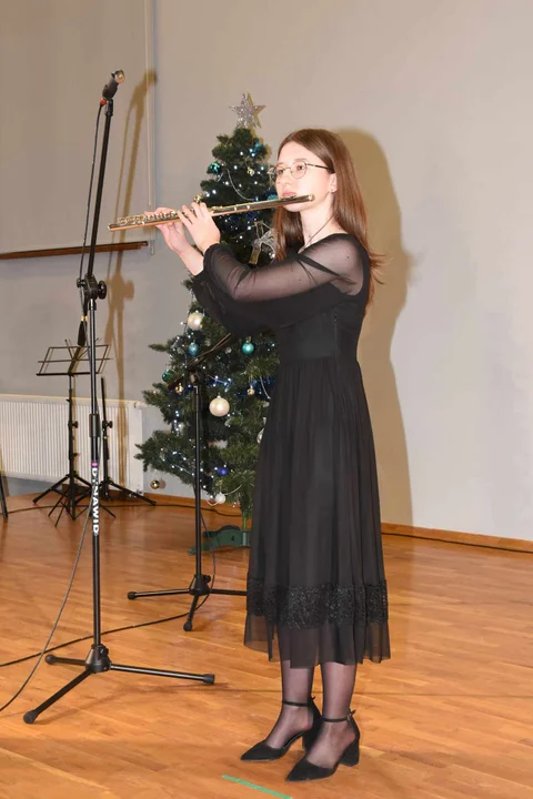 NOWOROCZNY KONCERT UCZNIÓW PAŃSTWOWEJ SZKOŁY MUZYCZNEJ W ŁUKOWIE